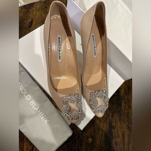 Manolo Blahnik Hangisi Crystal Buckle Pump